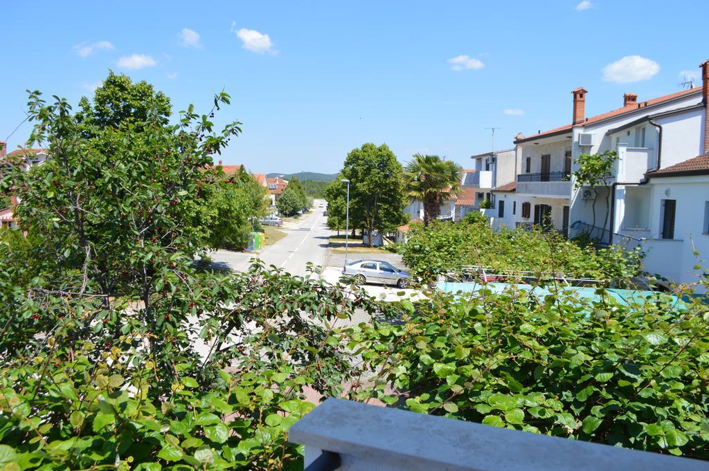 Apartment Bozac Rovinj Exterior photo